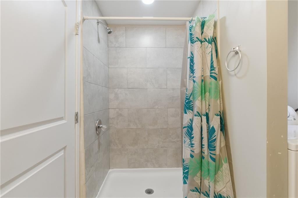 932 Dakota Street — photo 17