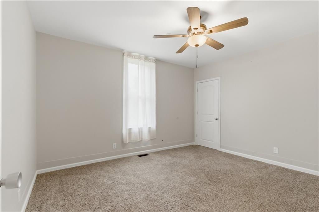 932 Dakota Street — photo 20
