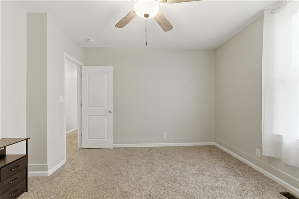932 Dakota Street — photo 22