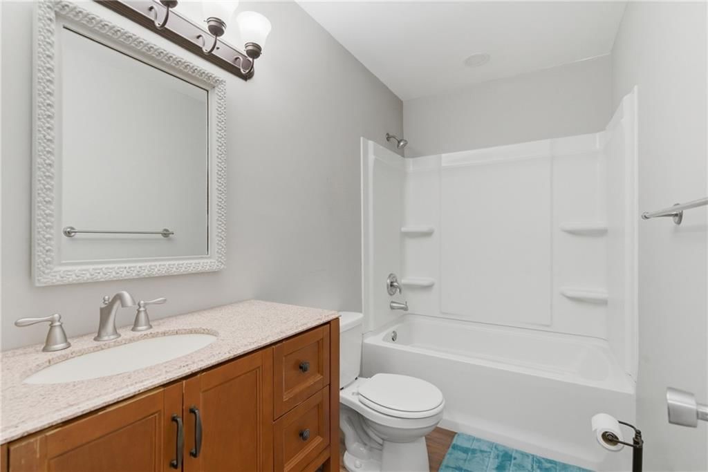 932 Dakota Street — photo 23