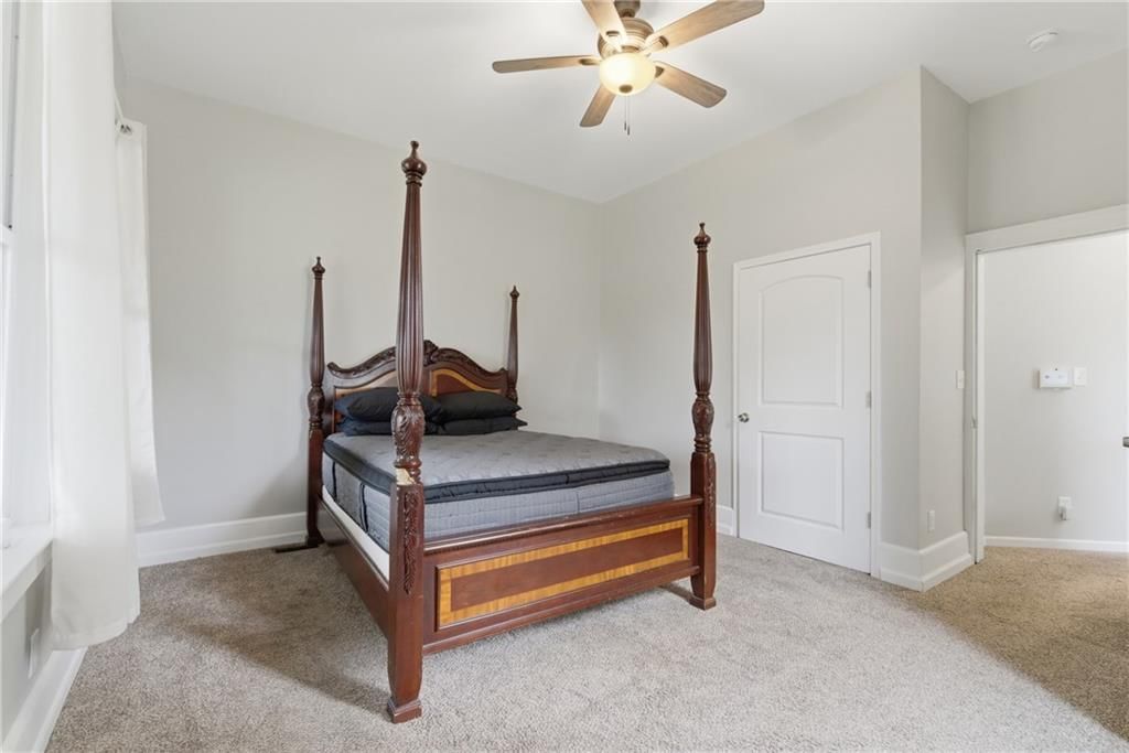 932 Dakota Street — photo 27