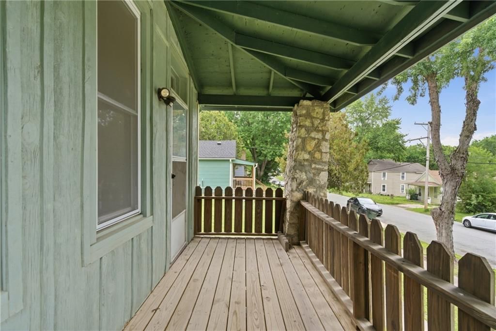 932 Dakota Street — photo 30