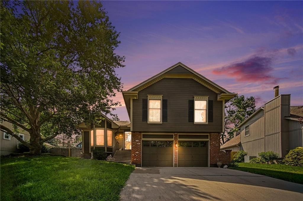 916 NW Heatherwood Drive — photo 26