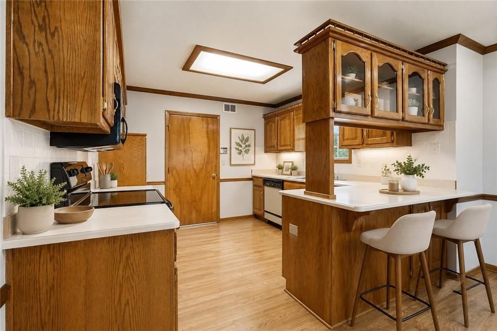 102 W Sierra Drive — photo 4