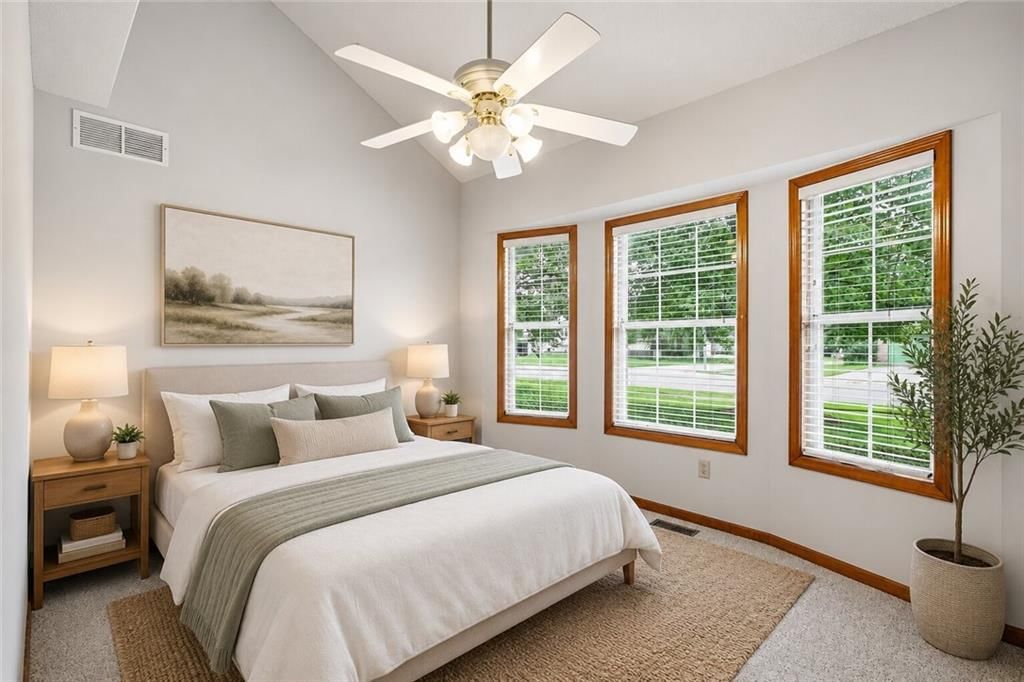 102 W Sierra Drive — photo 7
