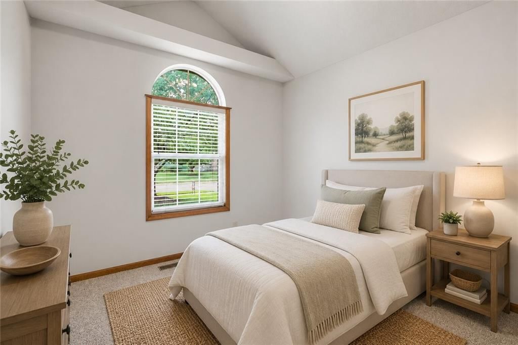 102 W Sierra Drive — photo 8