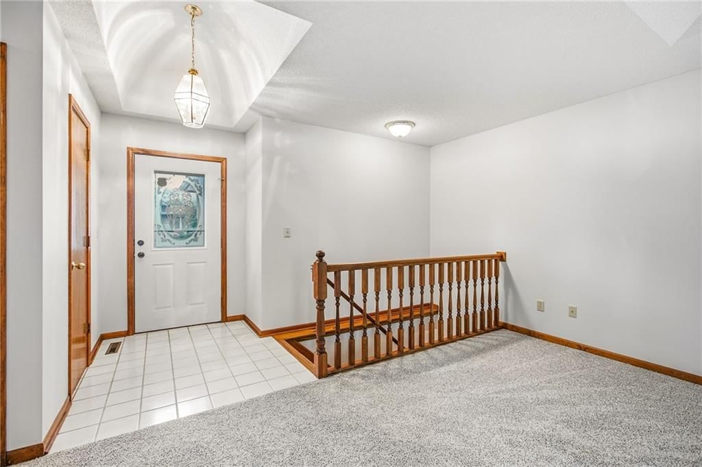 102 W Sierra Drive — photo 10