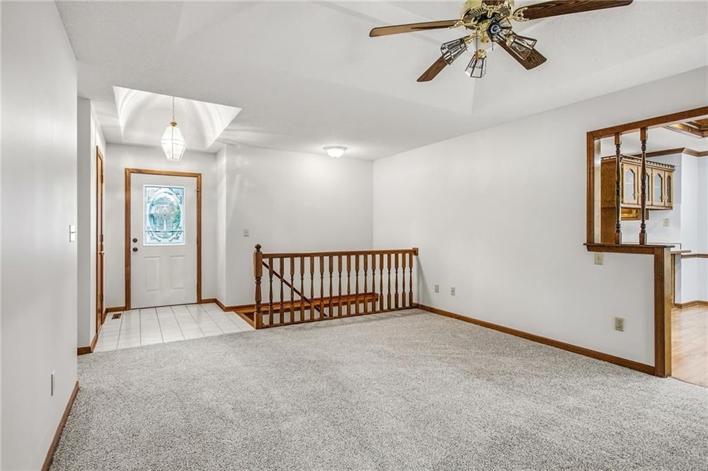 102 W Sierra Drive — photo 14