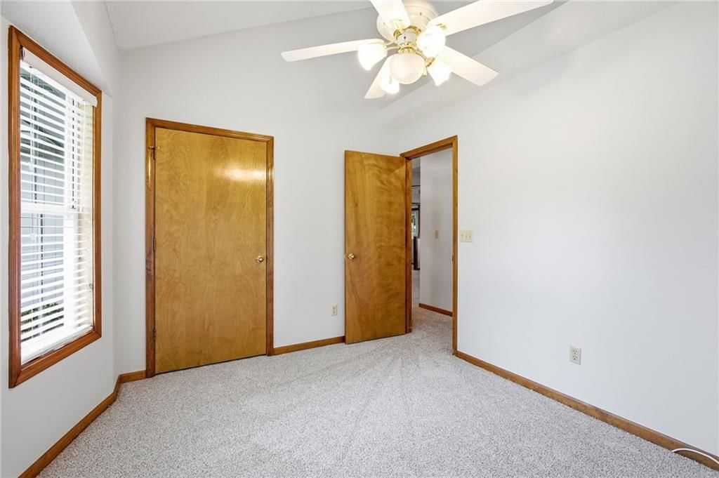 102 W Sierra Drive — photo 25