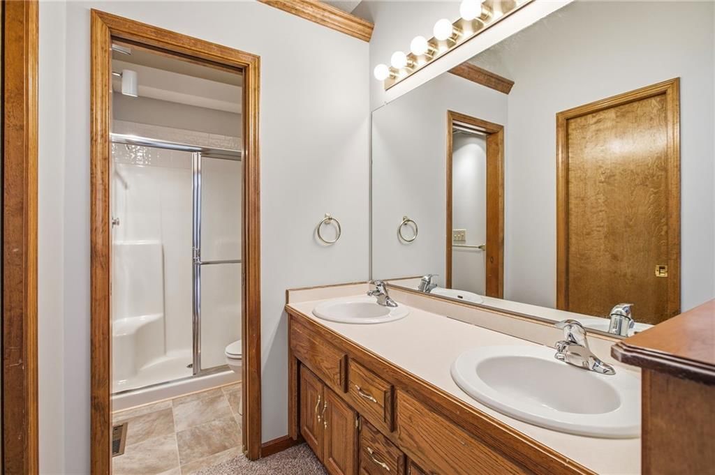 102 W Sierra Drive — photo 30
