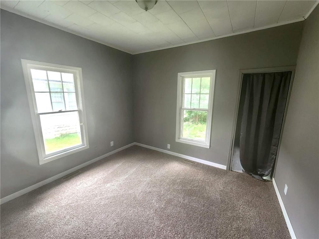 305 E Forest Street — photo 2