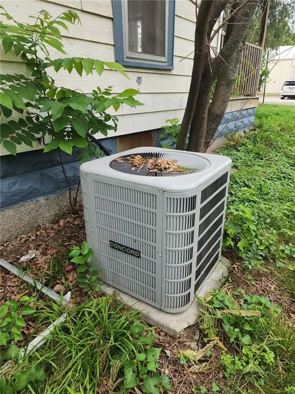 305 E Forest Street — photo 10