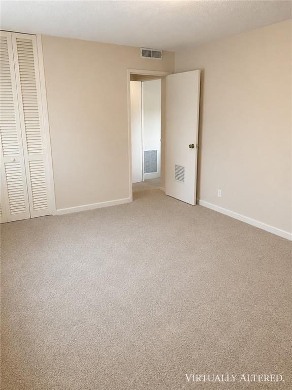 4545 Wornall Road — photo 24
