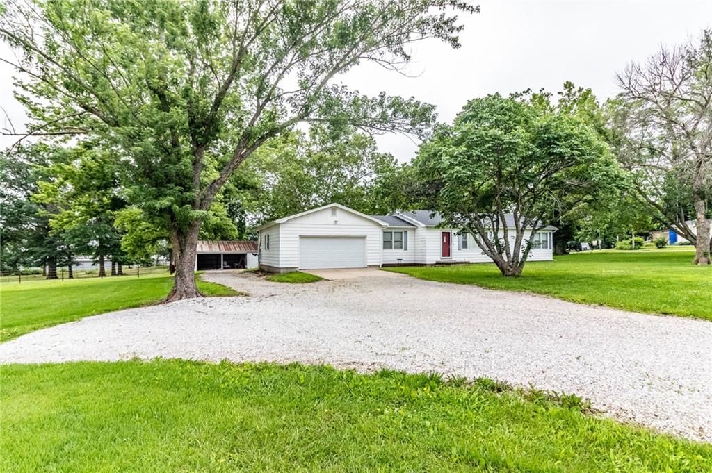237 NW 21 Road, Warrensburg, MO