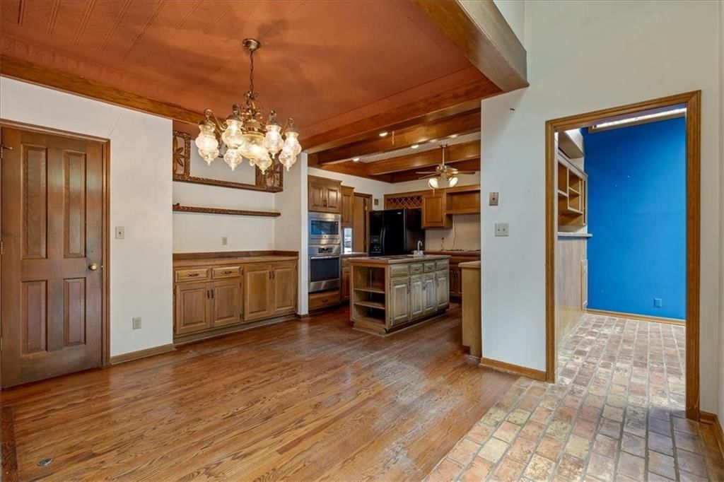 10263 Garnett Street — photo 8