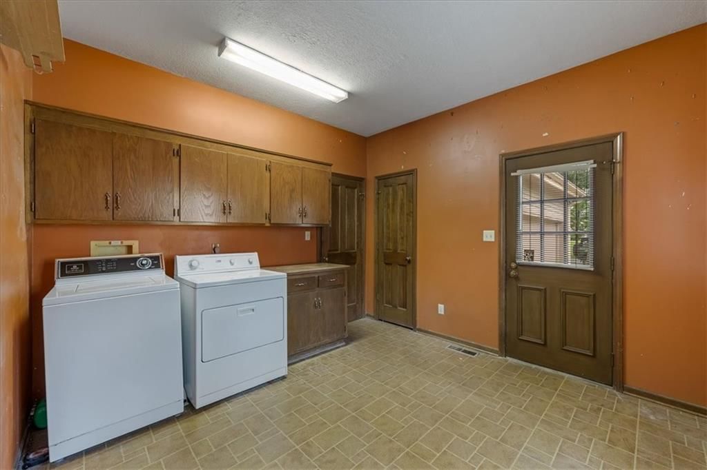 10263 Garnett Street — photo 17