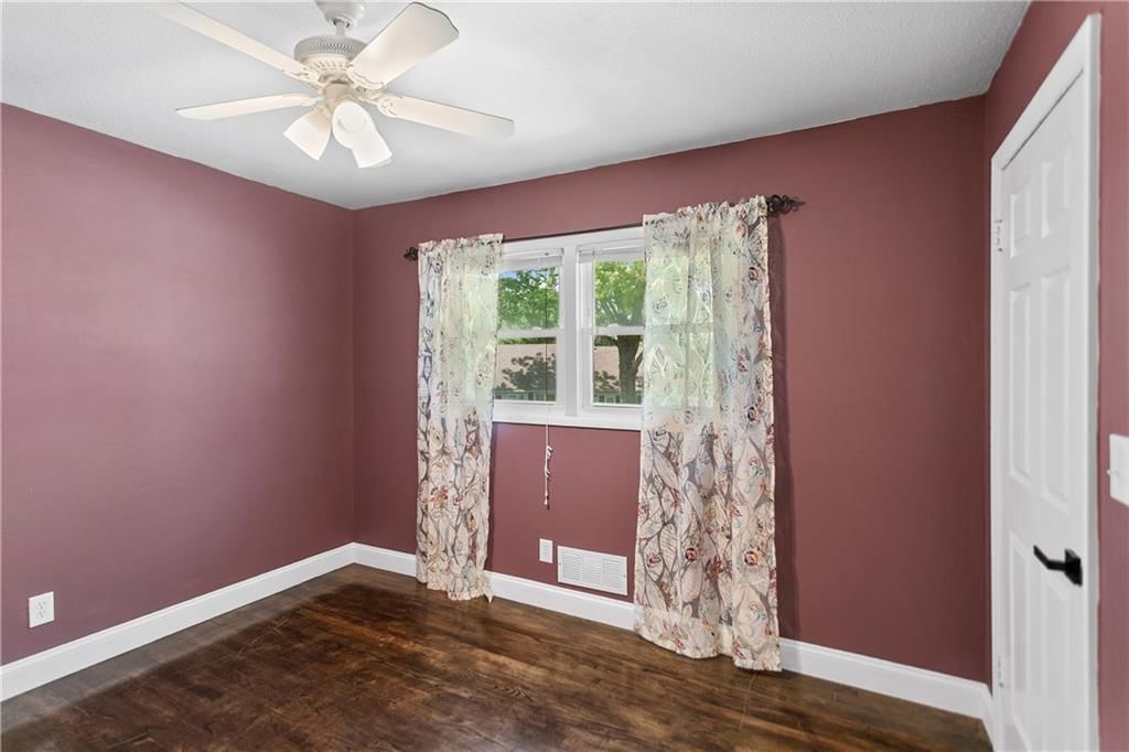 10600 BALES Avenue — photo 24