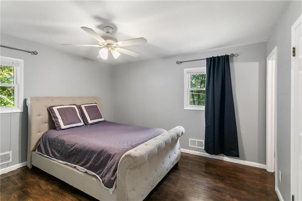 10600 BALES Avenue — photo 28