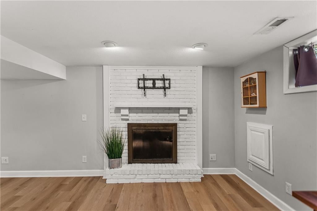 10600 BALES Avenue — photo 33
