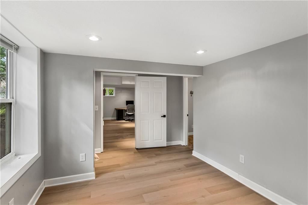 10600 BALES Avenue — photo 38