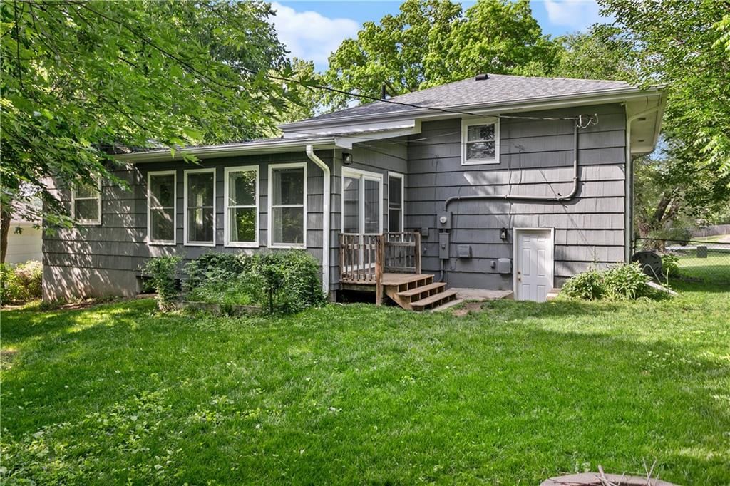 10600 BALES Avenue — photo 41