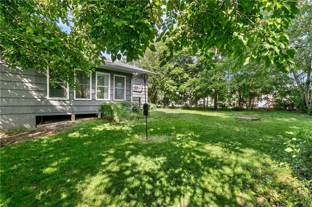 10600 BALES Avenue — photo 44