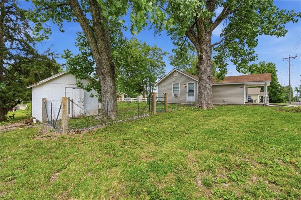 404 Salem Road — photo 4