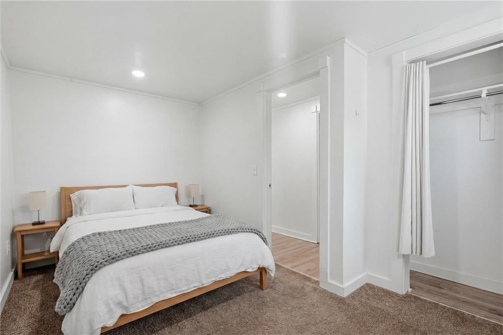 404 Salem Road — photo 13