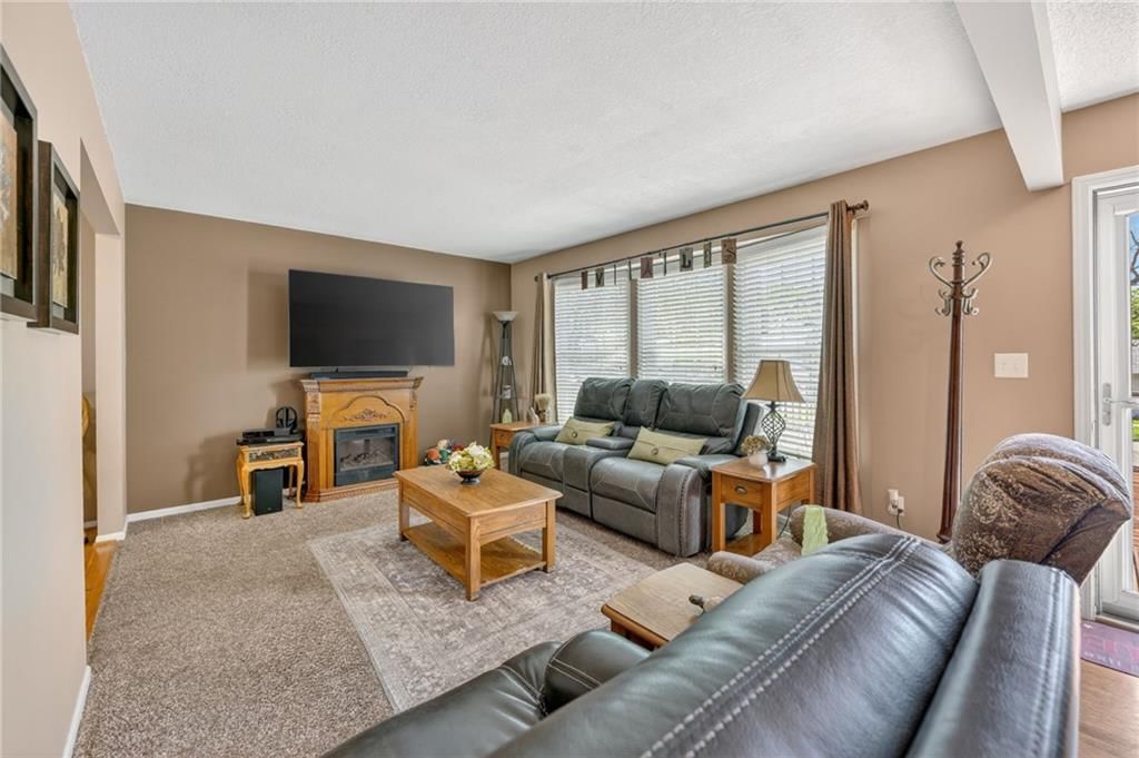 8402 68th Street — photo 3