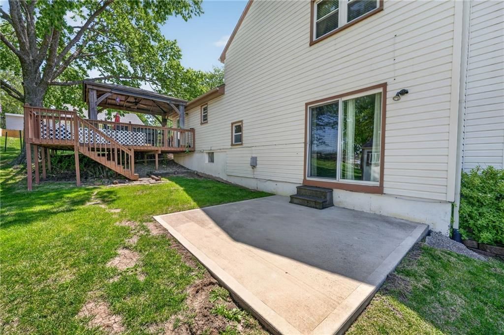 8402 68th Street — photo 31