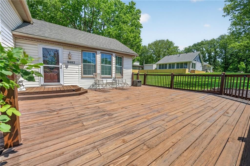 8402 68th Street — photo 36