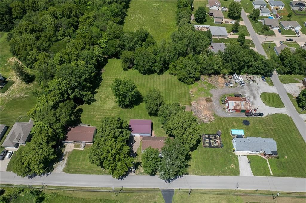 705 E Price Avenue — photo 9