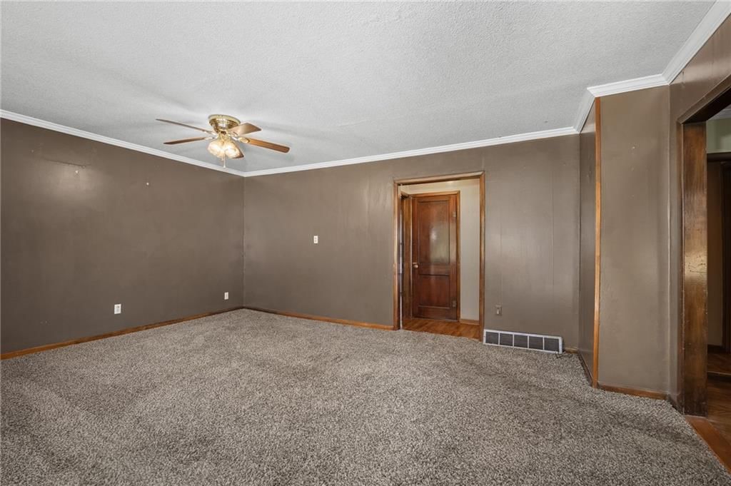 705 E Price Avenue — photo 11