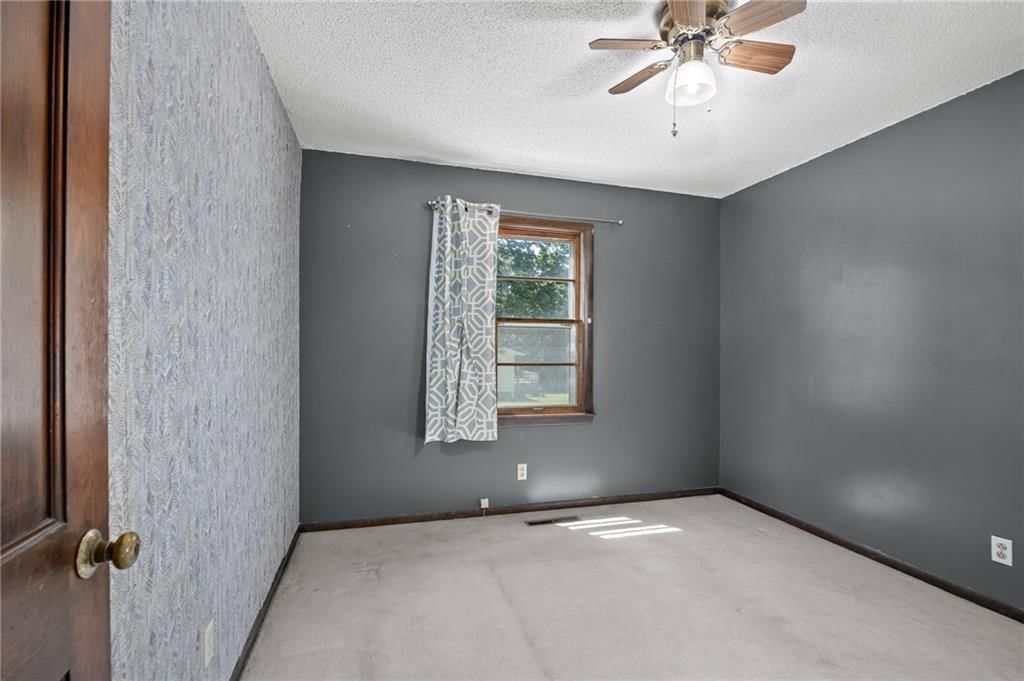 705 E Price Avenue — photo 24