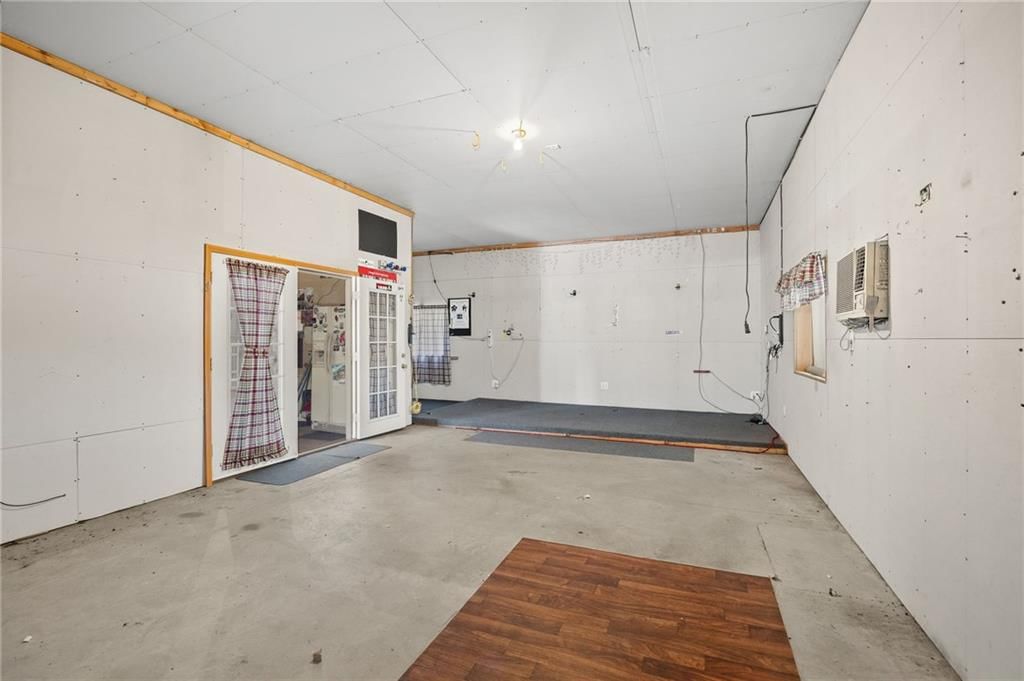 705 E Price Avenue — photo 31