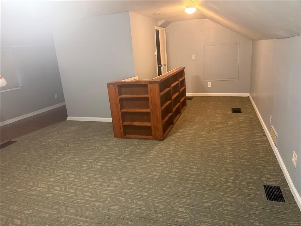 420 Farley Terrace — photo 8