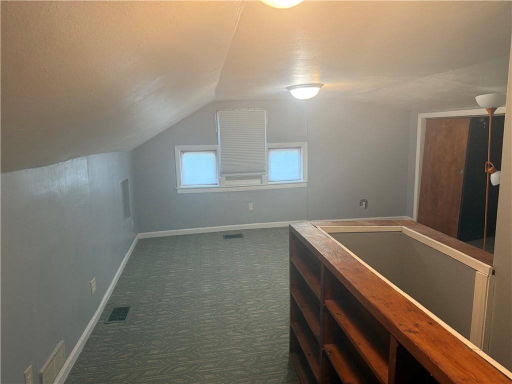 420 Farley Terrace — photo 9