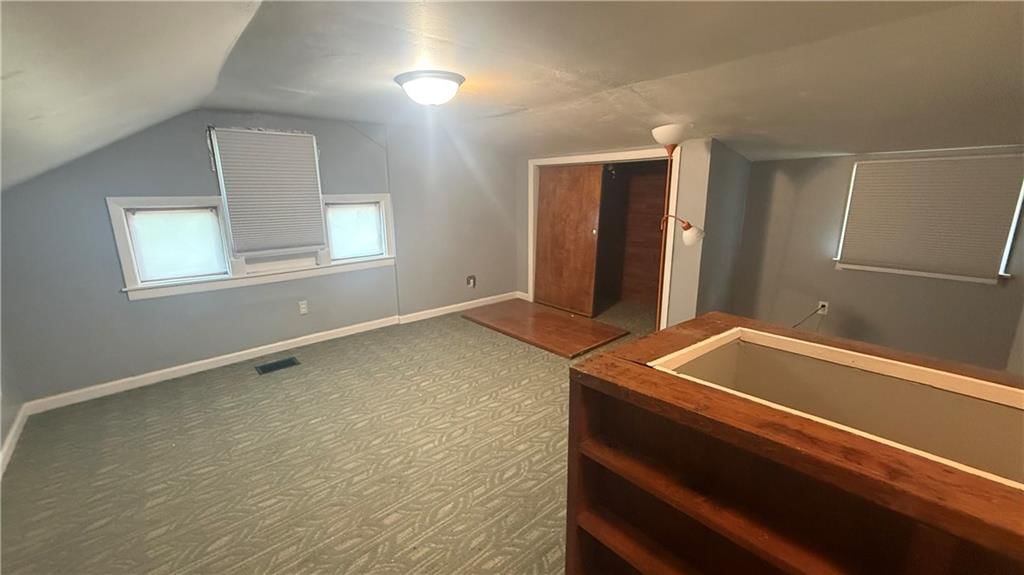 420 Farley Terrace — photo 11