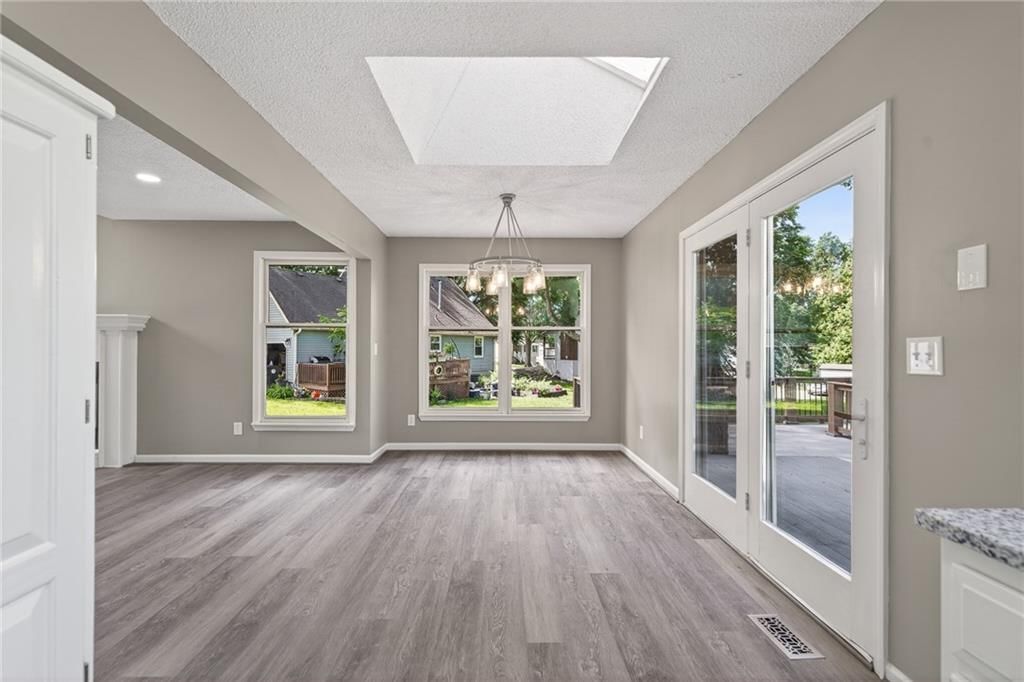 708 Autumn Drive — photo 11