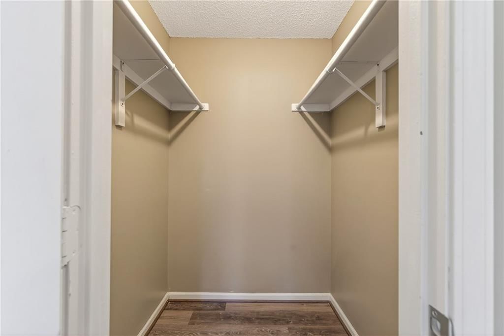708 Autumn Drive — photo 17
