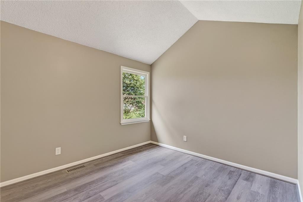 708 Autumn Drive — photo 25
