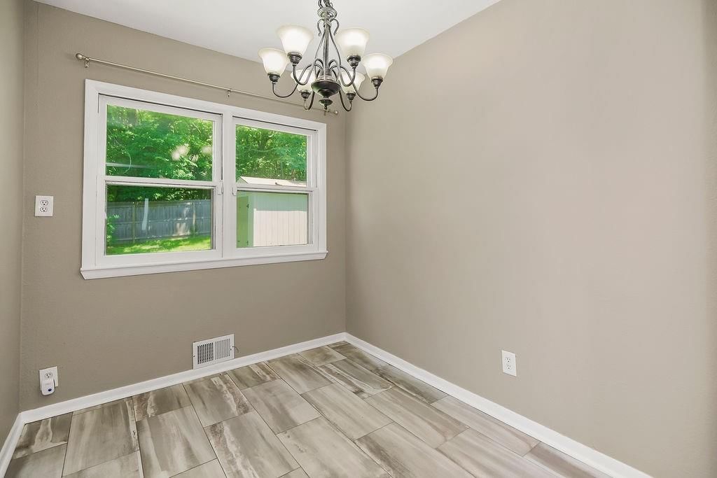 2620 NE 56th Terrace — photo 14
