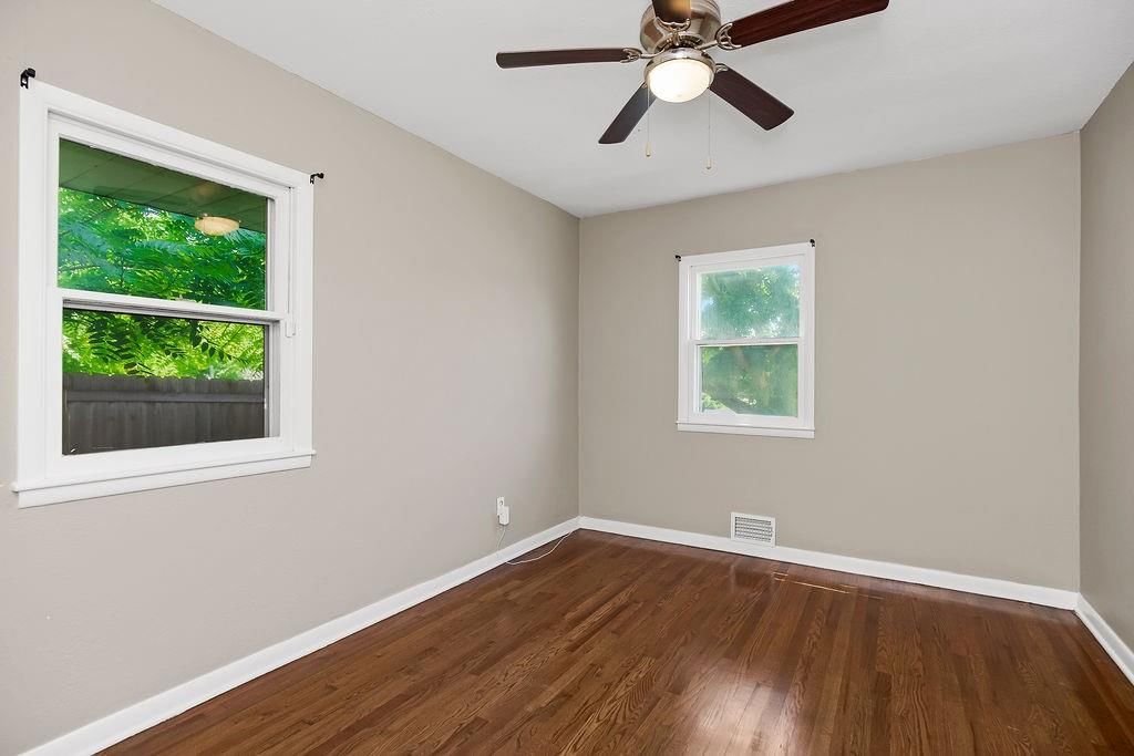 2620 NE 56th Terrace — photo 18
