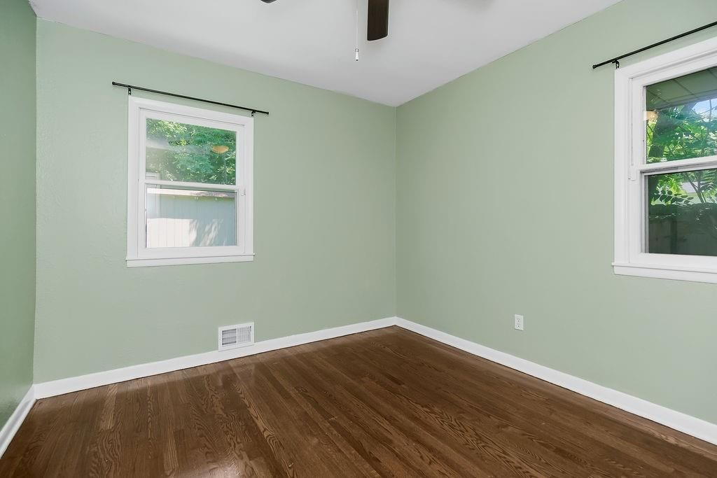 2620 NE 56th Terrace — photo 21