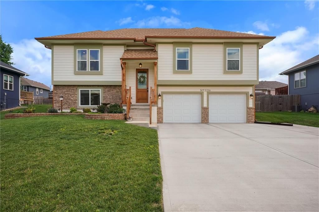 2216 Ashford Street — photo 1