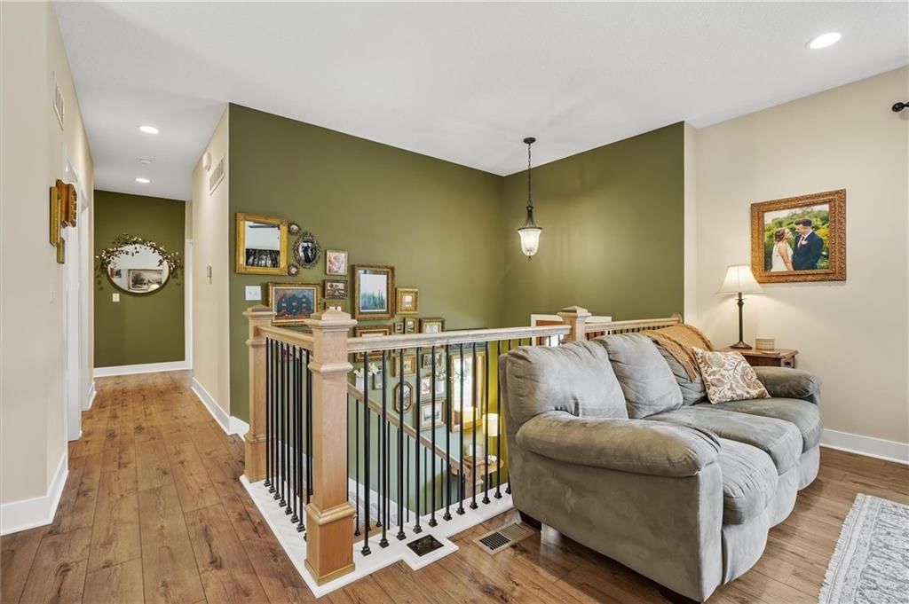 2216 Ashford Street — photo 9