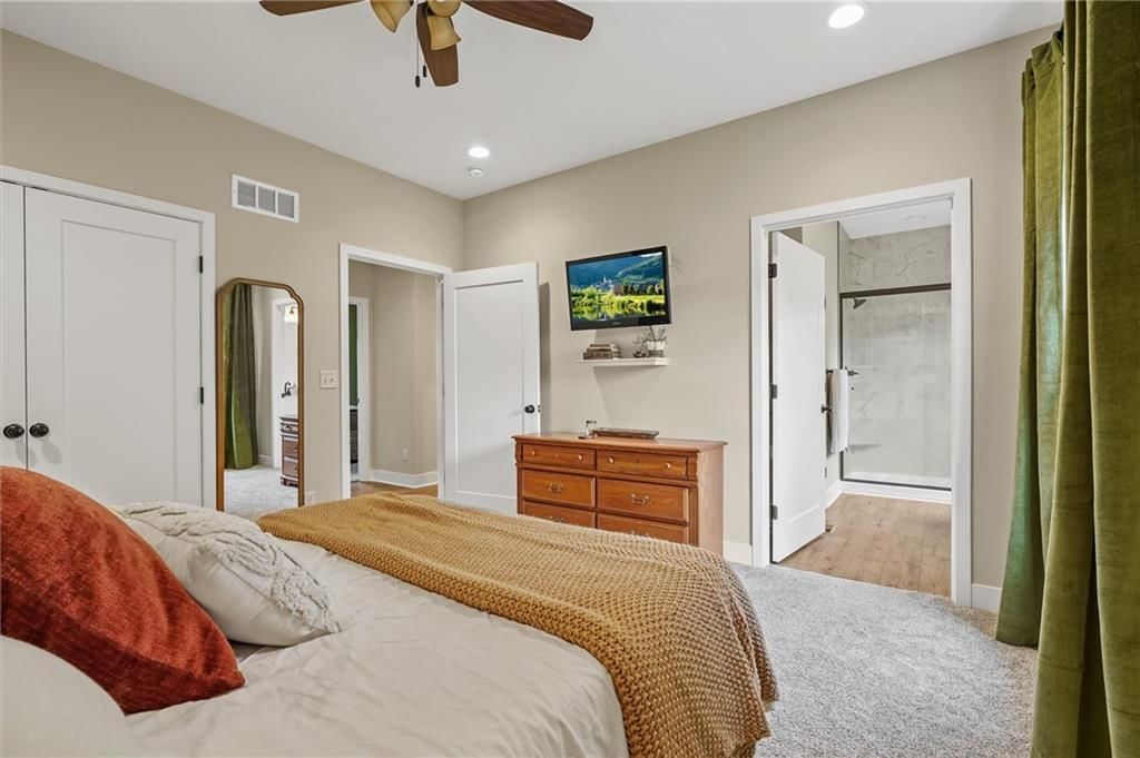 2216 Ashford Street — photo 18