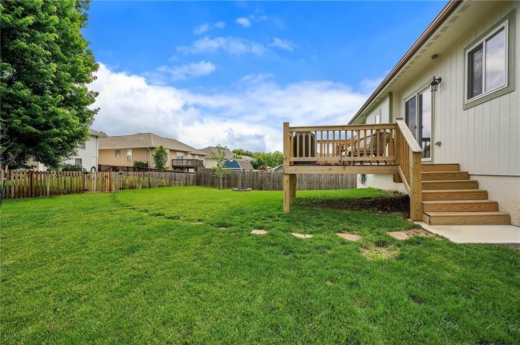 2216 Ashford Street — photo 32