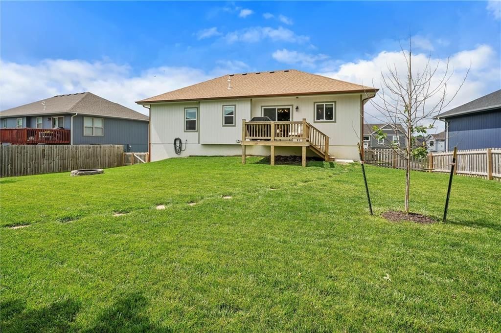 2216 Ashford Street — photo 33