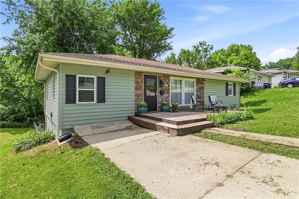 112 Collette Street — photo 23